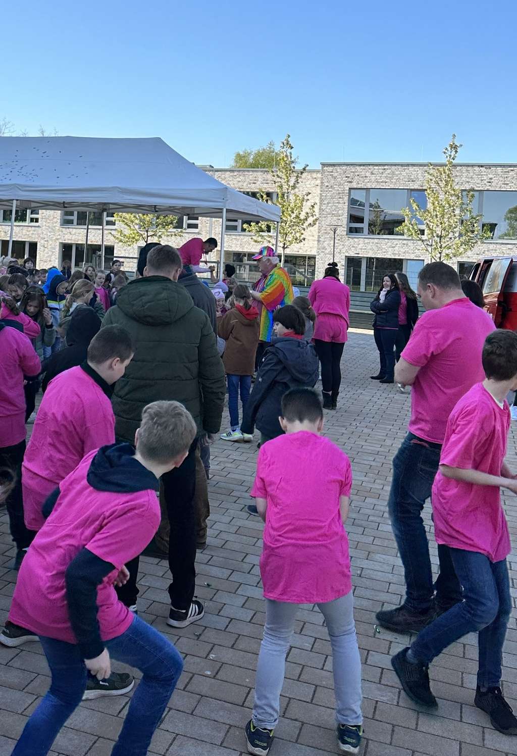 Es regnet pinke Bonbons